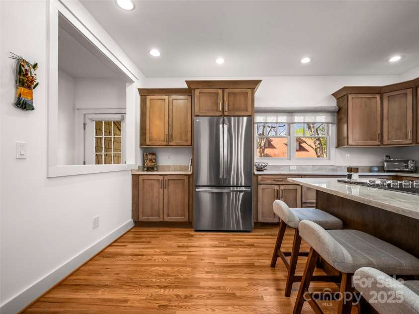 19 Lacoste Drive, Hendersonville, NC 28739.  MLS# CAR4249996, YatesRealty ID 21804. 