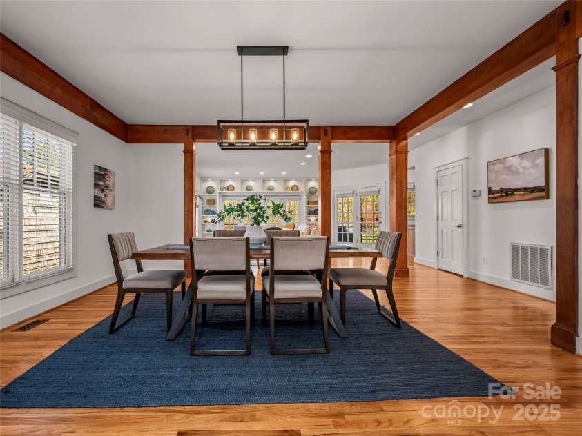 19 Lacoste Drive, Hendersonville, NC 28739.  MLS# CAR4249996, YatesRealty ID 21804. 