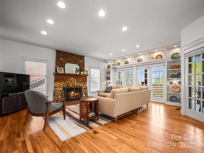 19 Lacoste Drive, Hendersonville, NC 28739.  MLS# CAR4249996, YatesRealty ID 21804. 