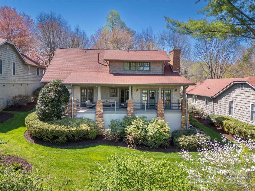 19 Lacoste Drive, Hendersonville, NC 28739.  MLS# CAR4249996, YatesRealty ID 21804. 