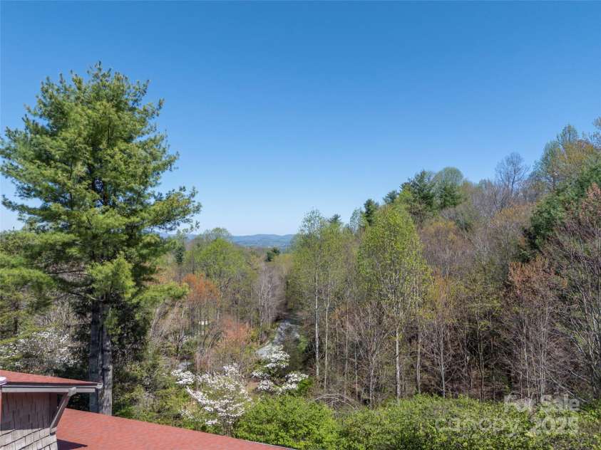 19 Lacoste Drive, Hendersonville, NC 28739.  MLS# CAR4249996, YatesRealty ID 21804. 