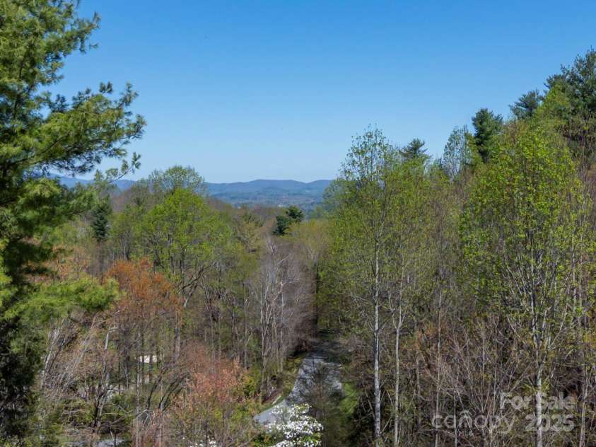 19 Lacoste Drive, Hendersonville, NC 28739.  MLS# CAR4249996, YatesRealty ID 21804. 