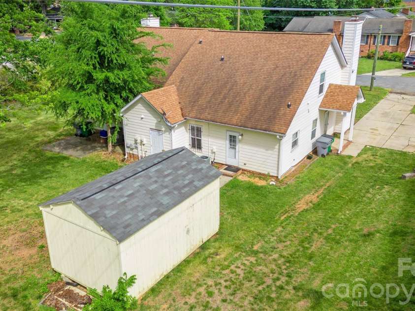 701 Jerilyn Drive, Charlotte, NC 28212.  MLS# CAR4378579, YatesRealty ID 21804. 