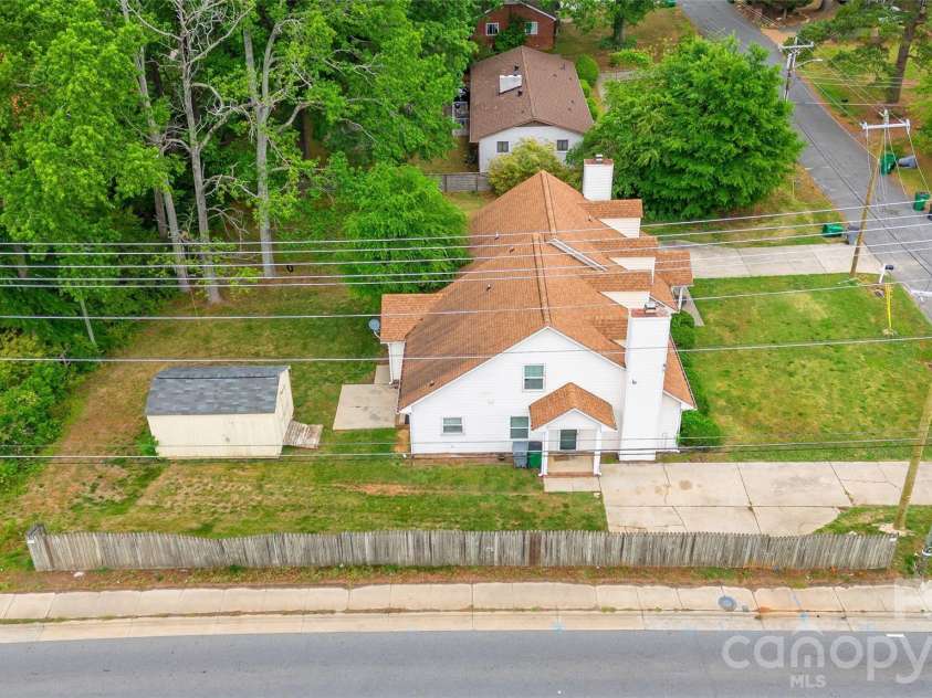 701 Jerilyn Drive, Charlotte, NC 28212.  MLS# CAR4378579, YatesRealty ID 21804. 