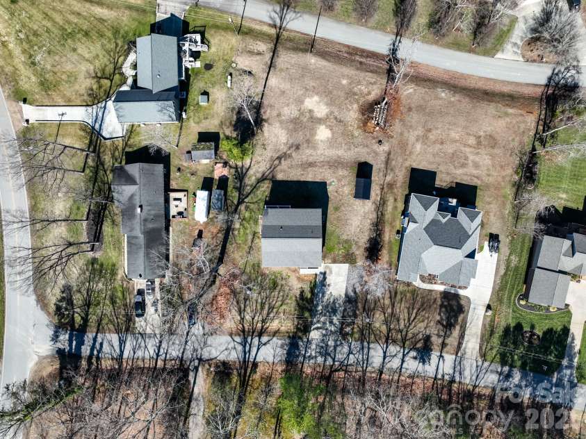 9464 Riviera Drive, Sherrills Ford, NC 28673.  MLS# CAR4340867, YatesRealty ID 21805. 