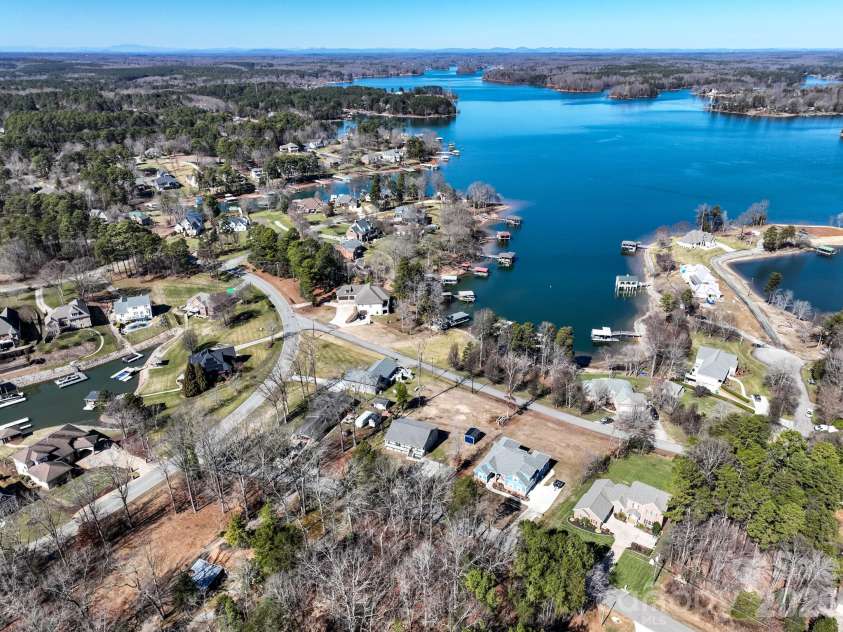 9464 Riviera Drive, Sherrills Ford, NC 28673.  MLS# CAR4340867, YatesRealty ID 21805. 