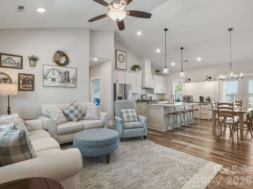 9464 Riviera Drive, Sherrills Ford, NC 28673.  MLS# CAR4415647, YatesRealty ID 21805. 