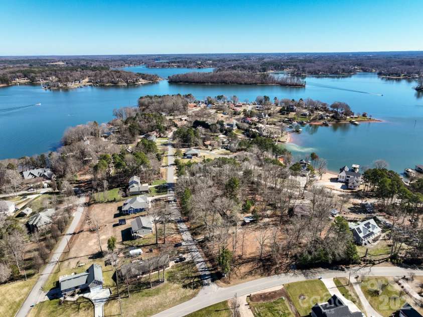 9464 Riviera Drive, Sherrills Ford, NC 28673.  MLS# CAR4415647, YatesRealty ID 21805. 