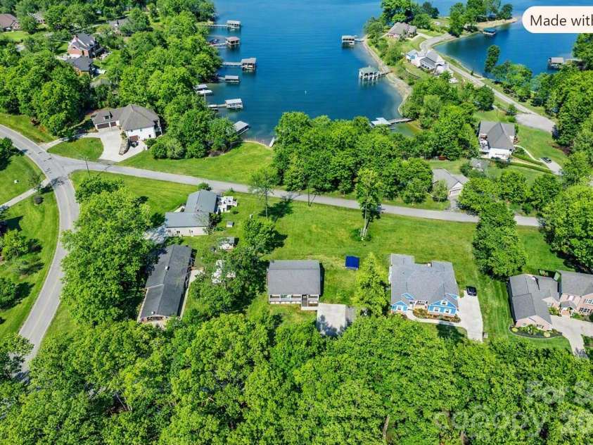 9464 Riviera Drive, Sherrills Ford, NC 28673.  MLS# CAR4415647, YatesRealty ID 21805. 