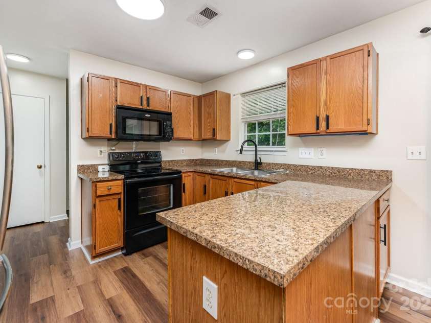 2903 Rockingham Court, Concord, NC 28025.  MLS# CAR4259034, YatesRealty ID 21806. 
