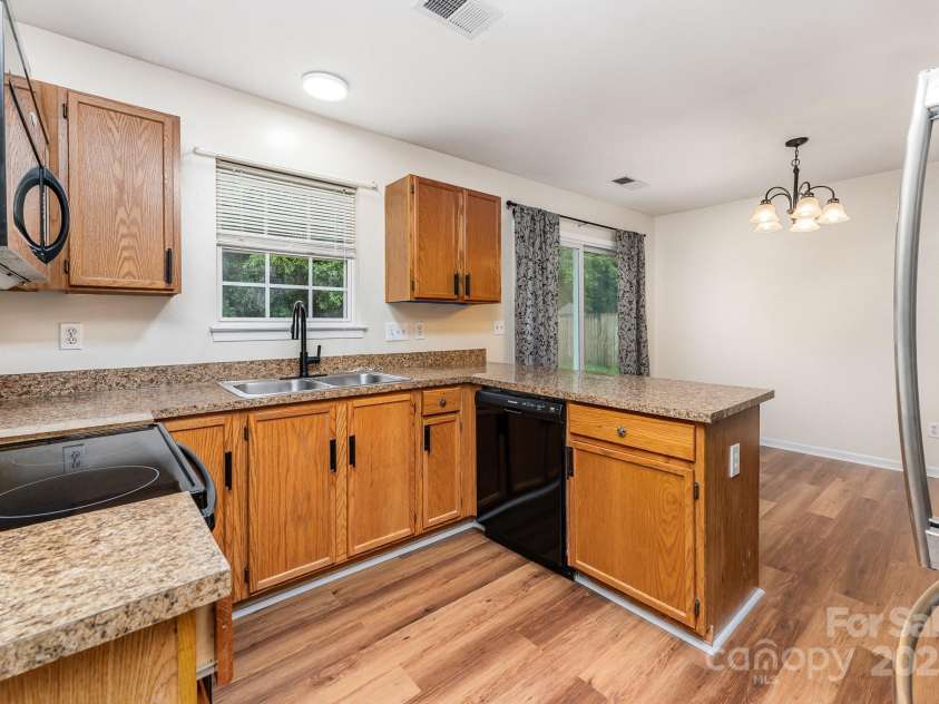 2903 Rockingham Court, Concord, NC 28025.  MLS# CAR4259034, YatesRealty ID 21806. 
