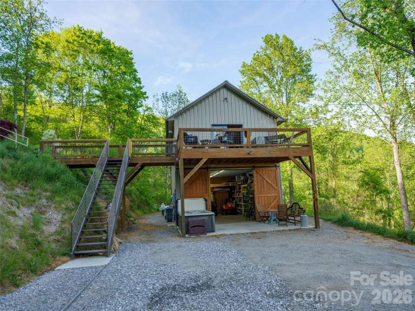 345 Moorehill Drive, Waynesville, NC 28786.  MLS# CAR4381731, YatesRealty ID 21806. 