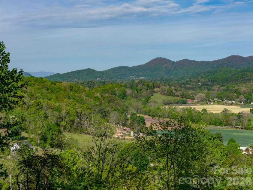 345 Moorehill Drive, Waynesville, NC 28786.  MLS# CAR4381731, YatesRealty ID 21806. 