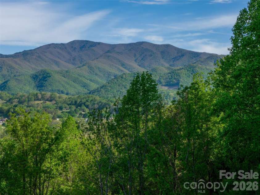 345 Moorehill Drive, Waynesville, NC 28786.  MLS# CAR4381731, YatesRealty ID 21806. 