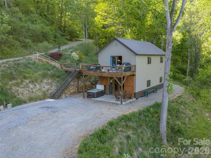 345 Moorehill Drive, Waynesville, NC 28786.  MLS# CAR4381731, YatesRealty ID 21806. 