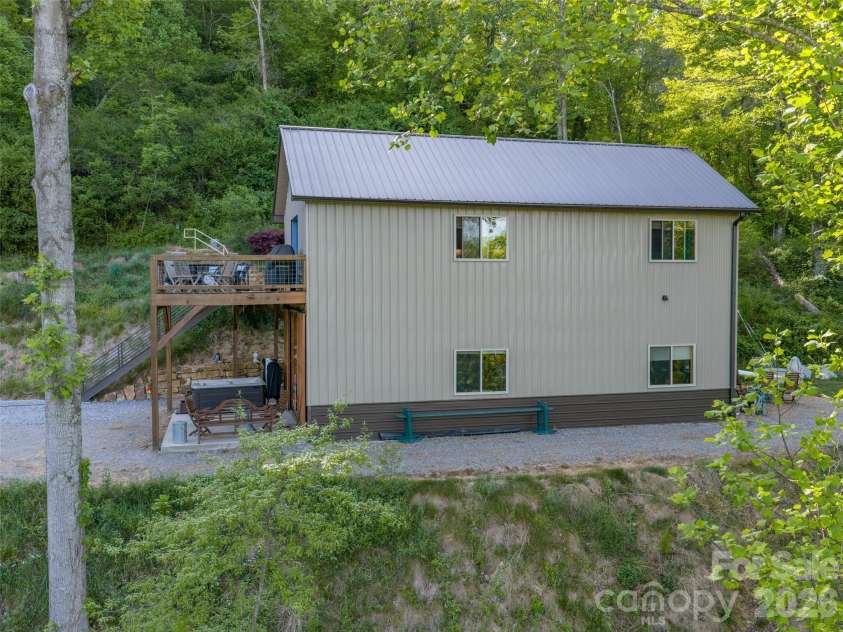 345 Moorehill Drive, Waynesville, NC 28786.  MLS# CAR4381731, YatesRealty ID 21806. 