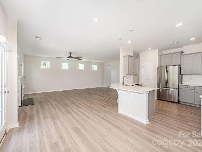 12912 Canterbury Castle Drive, Charlotte, NC 28273.  MLS# CAR4272010, YatesRealty ID 21807. 