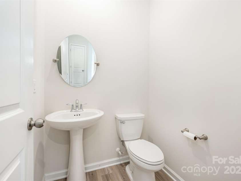 12912 Canterbury Castle Drive, Charlotte, NC 28273.  MLS# CAR4272010, YatesRealty ID 21807. 