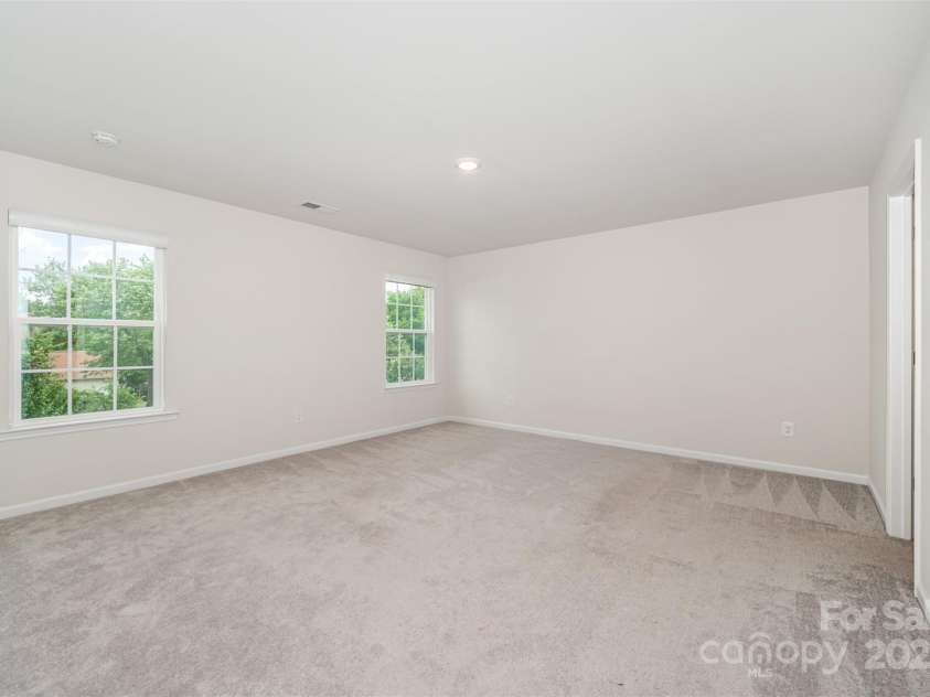 12912 Canterbury Castle Drive, Charlotte, NC 28273.  MLS# CAR4272010, YatesRealty ID 21807. 