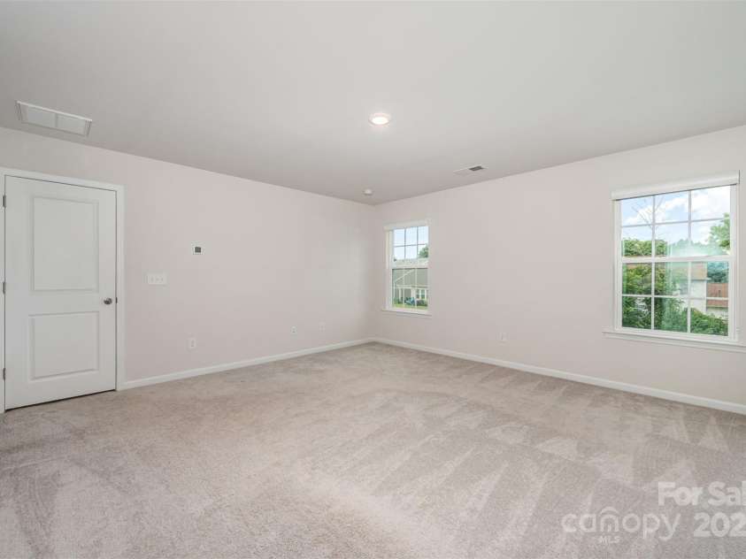 12912 Canterbury Castle Drive, Charlotte, NC 28273.  MLS# CAR4272010, YatesRealty ID 21807. 