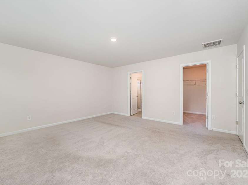 12912 Canterbury Castle Drive, Charlotte, NC 28273.  MLS# CAR4272010, YatesRealty ID 21807. 