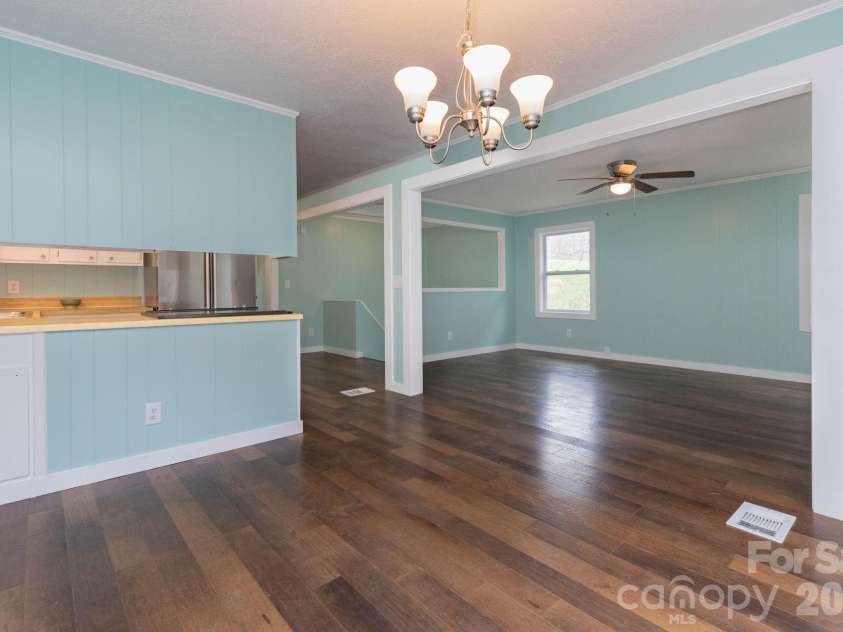4755 US 23 Highway, Mars Hill, NC 28754.  MLS# CAR4363832, YatesRealty ID 21808. 