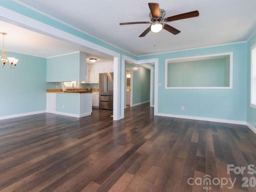 4755 US 23 Highway, Mars Hill, NC 28754.  MLS# CAR4363832, YatesRealty ID 21808. 
