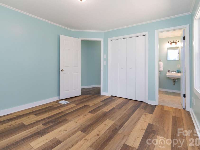 4755 US 23 Highway, Mars Hill, NC 28754.  MLS# CAR4363832, YatesRealty ID 21808. 
