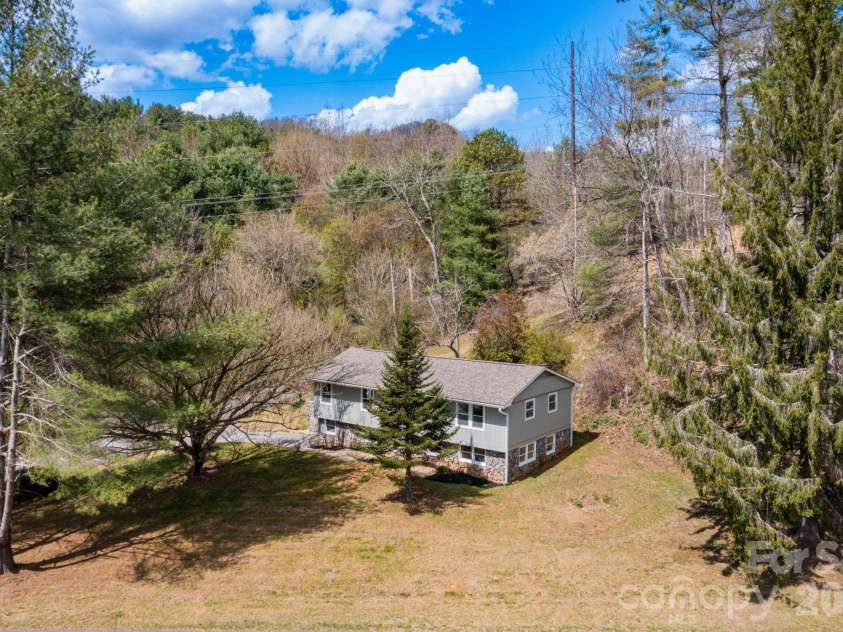 4755 US 23 Highway, Mars Hill, NC 28754.  MLS# CAR4363832, YatesRealty ID 21808. 