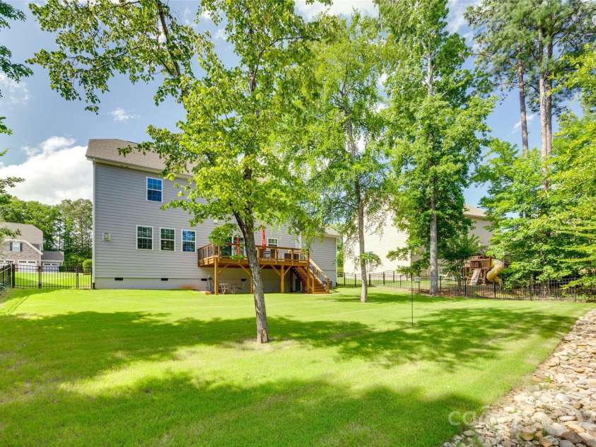 169 Halifax Drive, Fort Mill, SC 29707.  MLS# CAR4270369, YatesRealty ID 21809. 