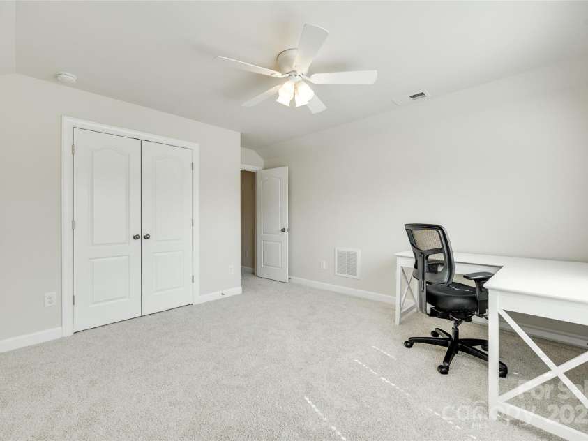 169 Halifax Drive, Fort Mill, SC 29707.  MLS# CAR4270369, YatesRealty ID 21809. 