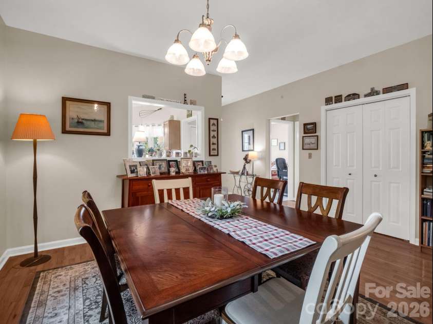 20 Country Meadows Lane, Hendersonville, NC 28792.  MLS# CAR4338193, YatesRealty ID 21809. Dining area