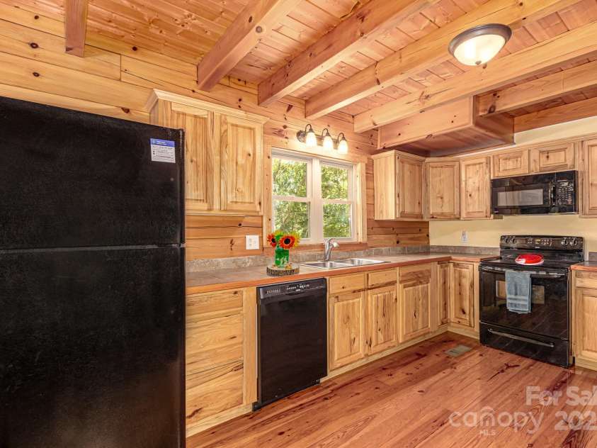 721 Grandview Loop, Nebo, NC 28761.  MLS# CAR4283375, YatesRealty ID 2181. 