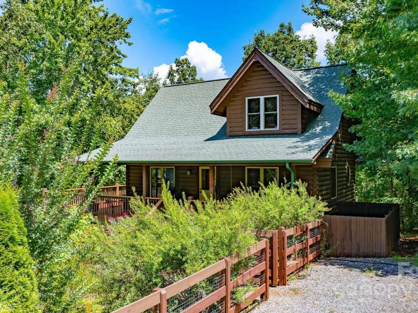 721 Grandview Loop, Nebo, NC 28761.  MLS# CAR4283375, YatesRealty ID 2181. 