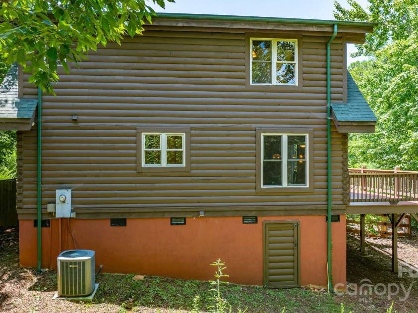 721 Grandview Loop, Nebo, NC 28761.  MLS# CAR4283375, YatesRealty ID 2181. 