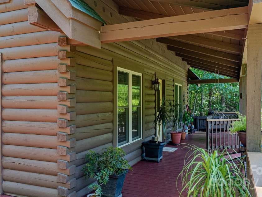 721 Grandview Loop, Nebo, NC 28761.  MLS# CAR4283375, YatesRealty ID 2181. 