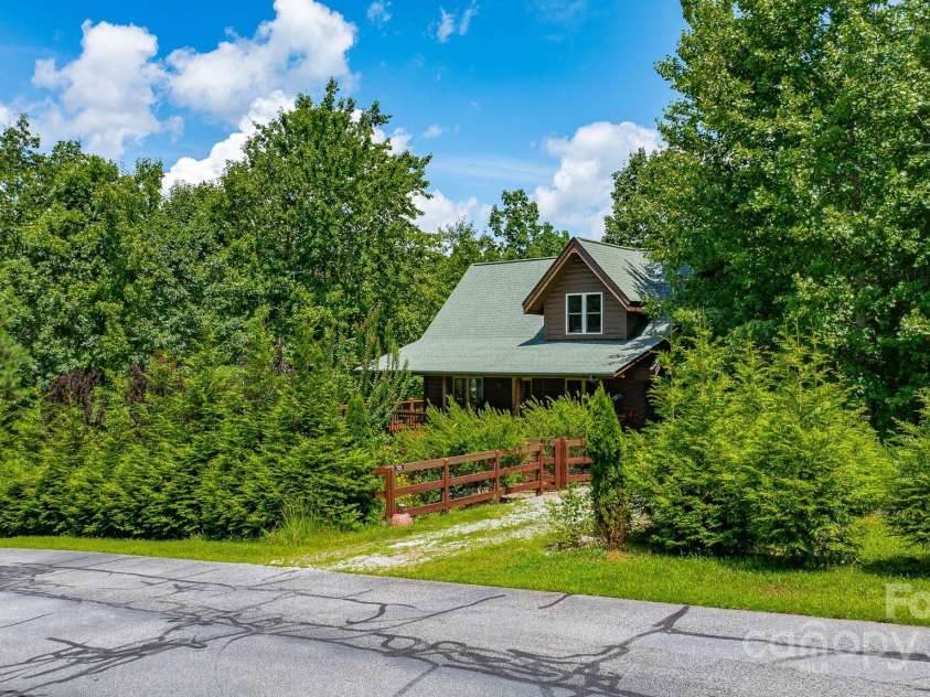 721 Grandview Loop, Nebo, NC 28761.  MLS# CAR4283375, YatesRealty ID 2181. 