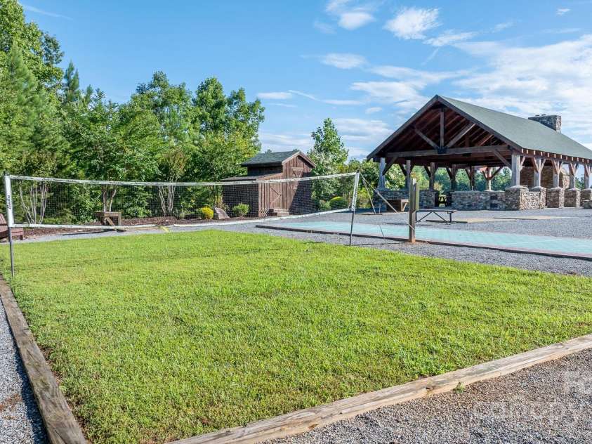 721 Grandview Loop, Nebo, NC 28761.  MLS# CAR4283375, YatesRealty ID 2181. 