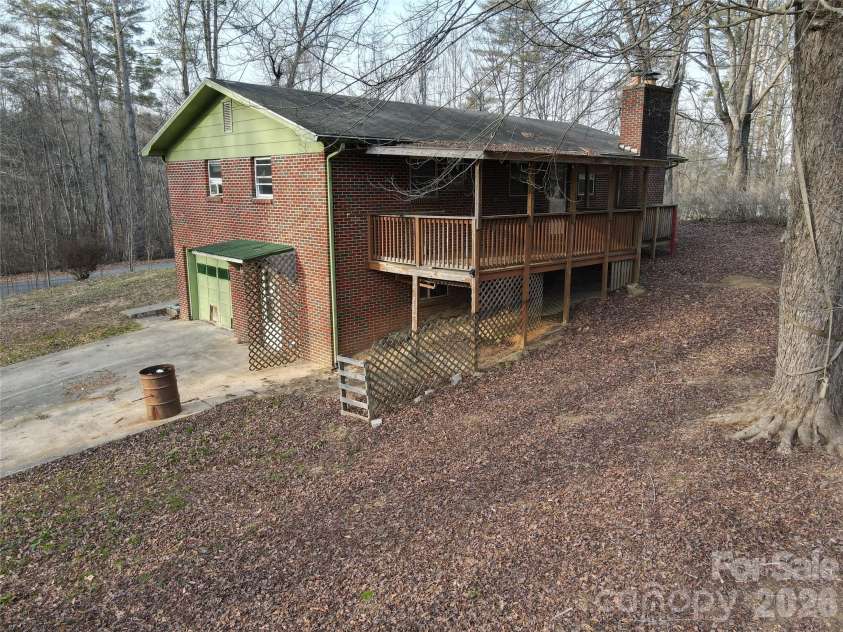 89 Whippoorwill Road, Brevard, NC 28712.  MLS# CAR4339873, YatesRealty ID 2181. 