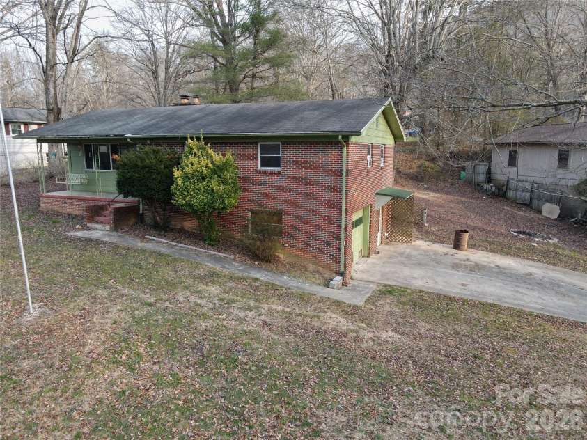 89 Whippoorwill Road, Brevard, NC 28712.  MLS# CAR4339873, YatesRealty ID 2181. 