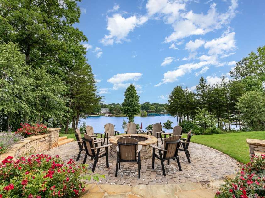 138 Lanyard Drive, Mooresville, NC 28117.  MLS# CAR4260575, YatesRealty ID 21810. Gorgeous Waterfront views year round