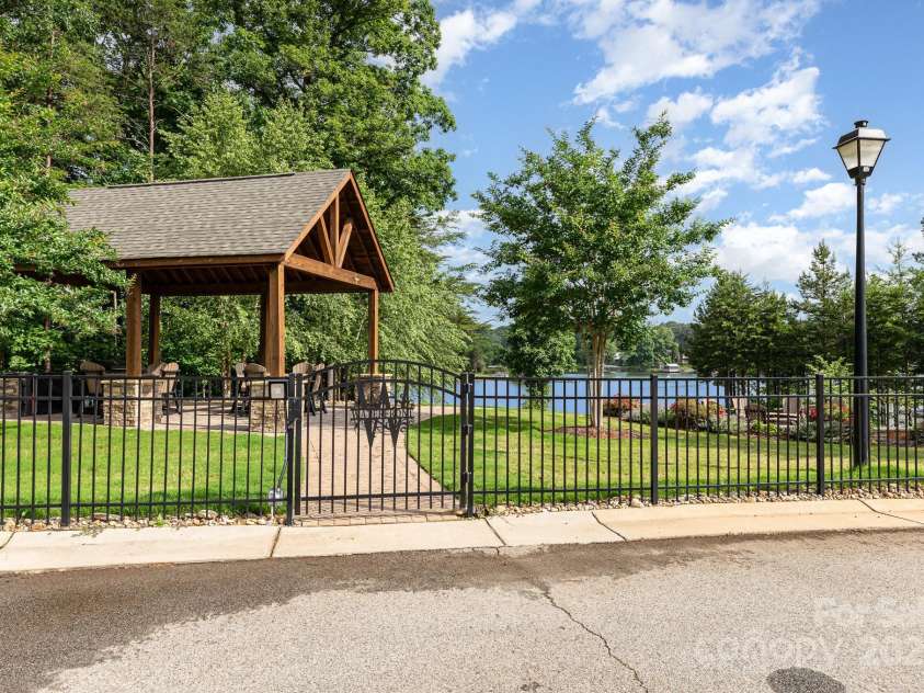 138 Lanyard Drive, Mooresville, NC 28117.  MLS# CAR4260575, YatesRealty ID 21810. Neighborhood Gazebo