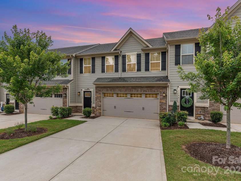 138 Lanyard Drive, Mooresville, NC 28117.  MLS# CAR4260575, YatesRealty ID 21810. Welcome to your new home!