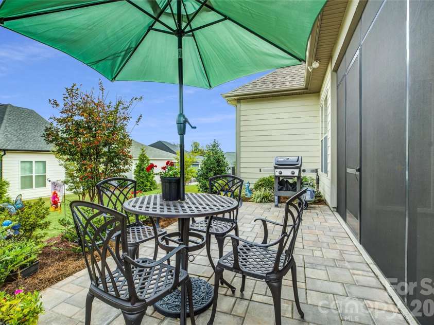 82228 Standing Oak Drive, Charlotte, NC 28278.  MLS# CAR4309778, YatesRealty ID 21810. 