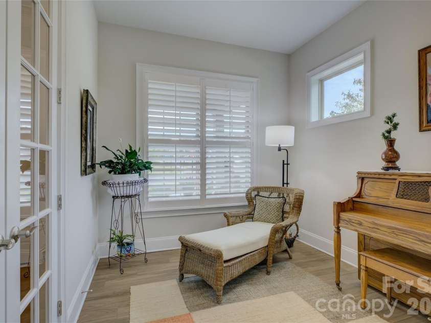 82228 Standing Oak Drive, Charlotte, NC 28278.  MLS# CAR4309778, YatesRealty ID 21810. 