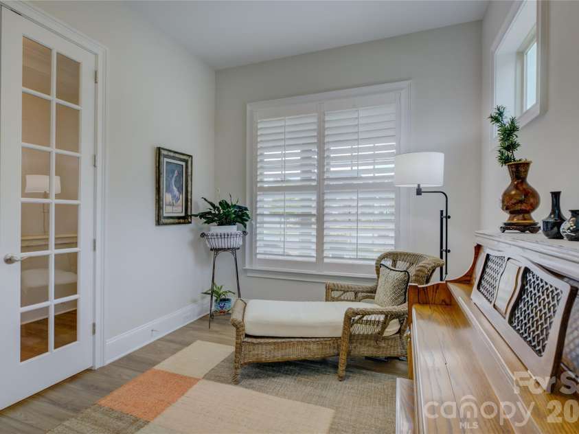 82228 Standing Oak Drive, Charlotte, NC 28278.  MLS# CAR4309778, YatesRealty ID 21810. 