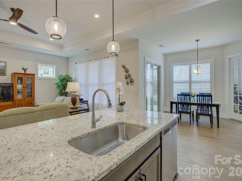 82228 Standing Oak Drive, Charlotte, NC 28278.  MLS# CAR4309778, YatesRealty ID 21810. 