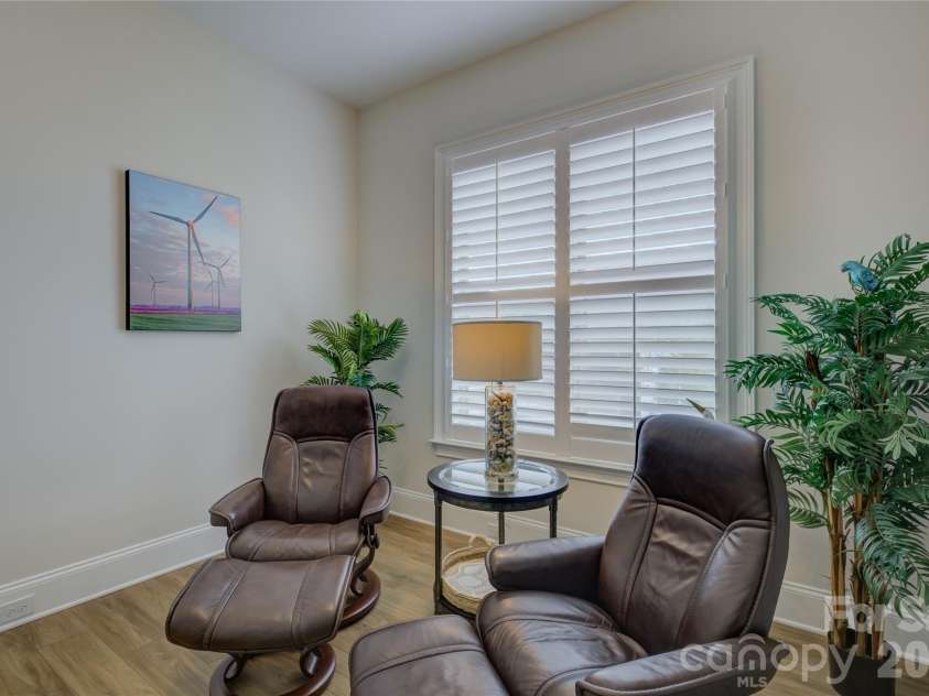 82228 Standing Oak Drive, Charlotte, NC 28278.  MLS# CAR4309778, YatesRealty ID 21810. 