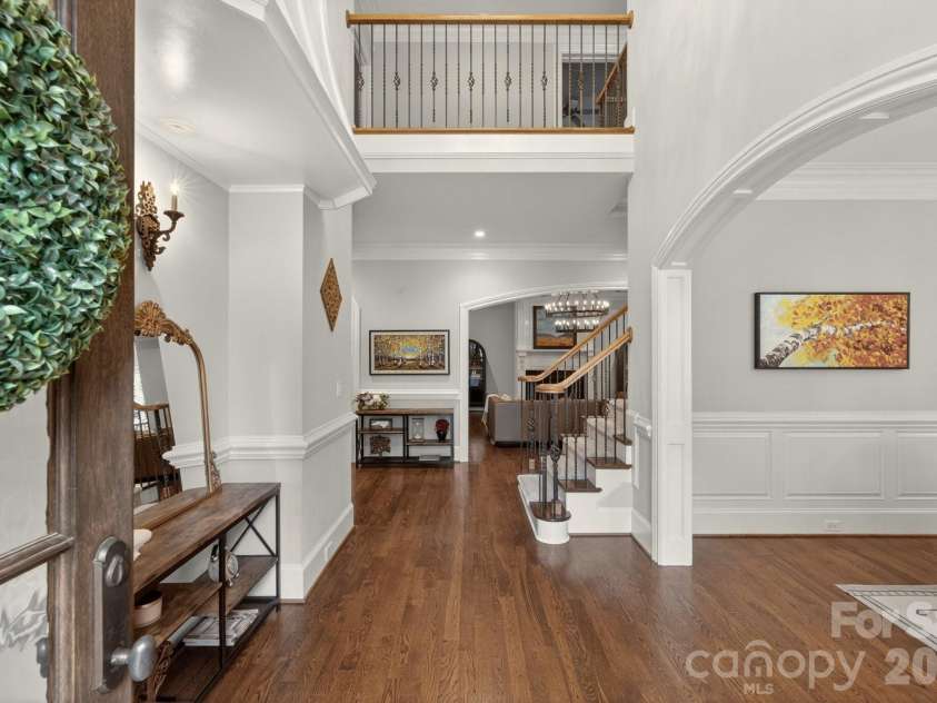 8304 Marcliffe Court, Waxhaw, NC 28173.  MLS# CAR4378365, YatesRealty ID 21811. 2-story foyer!