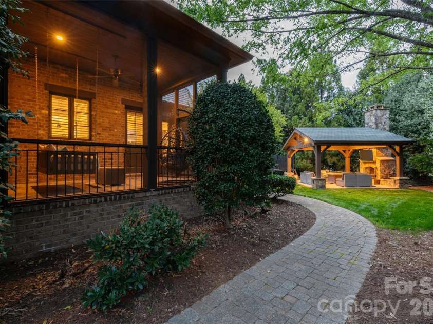8304 Marcliffe Court, Waxhaw, NC 28173.  MLS# CAR4378365, YatesRealty ID 21811. 